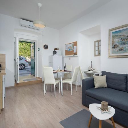 Naval Apartment Rijeka Luaran gambar