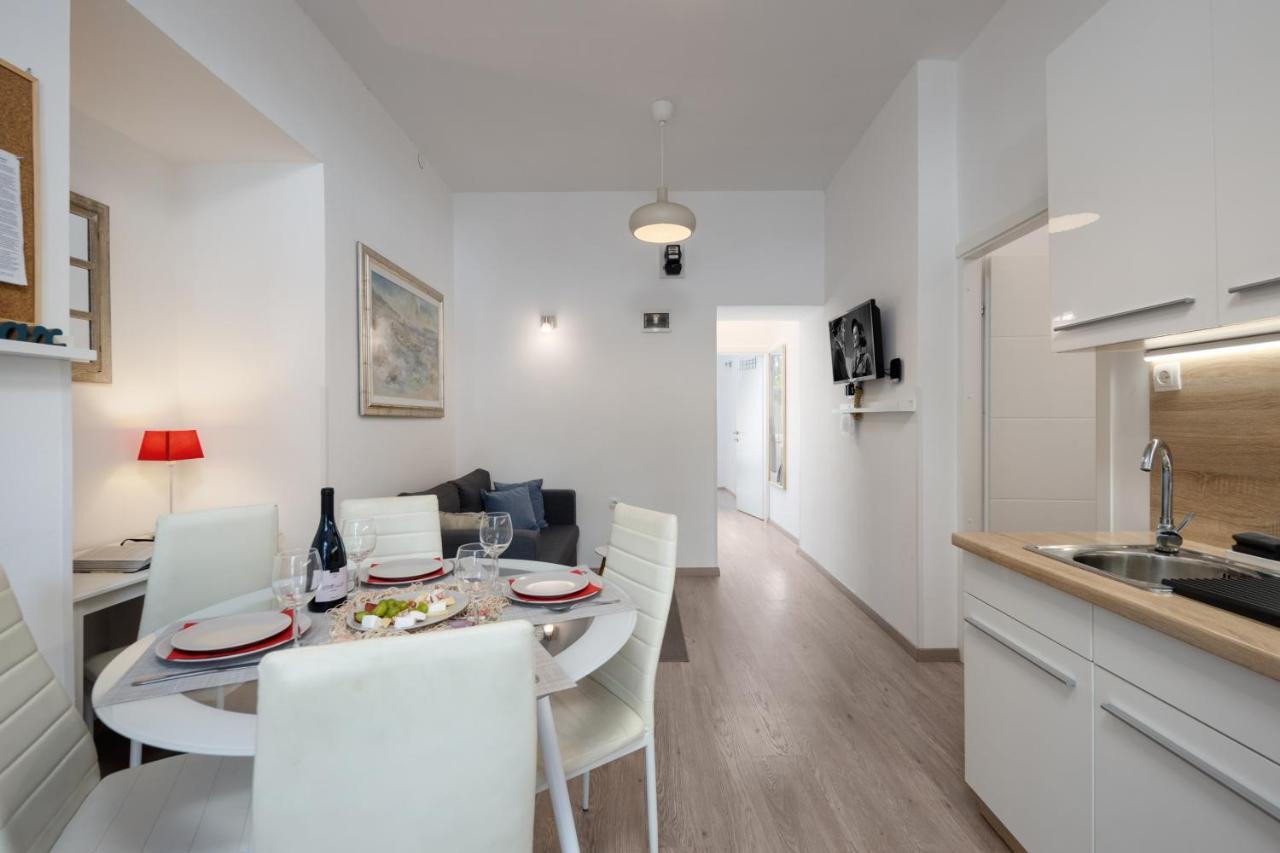 Naval Apartment Rijeka Luaran gambar